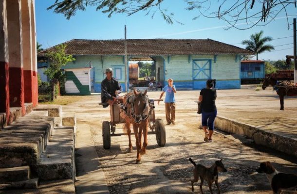 Jarahueca, un pueblo a mitad de camino