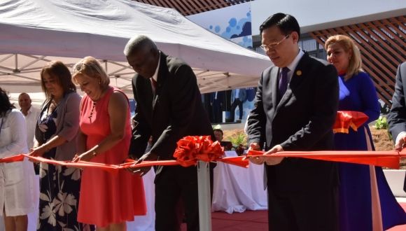 Aporte vietnamita en fábrica de detergente y parque fotovoltaico en Cuba