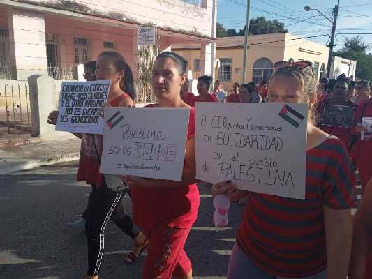 Espirituanos marchan en apoyo al pueblo Palestino