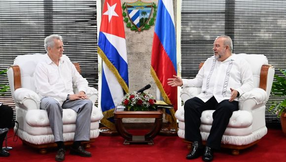 Recibe Marrero Cruz al presidente del Comité de Relaciones Exteriores de San Petersburgo