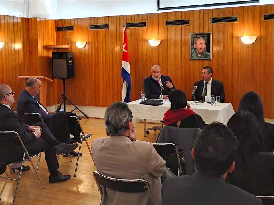 Cuba apuesta por mejorar economía sin relegar enfoque social