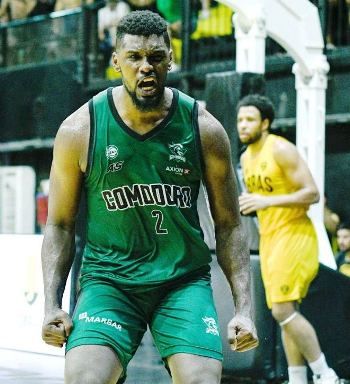Yoanki Mencía campeón  en Copa Super 20 de Liga de Baloncesto en Argentina
