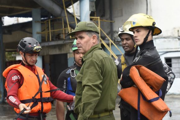 Aparece cuerpo del menor que fue succionado durante las inundaciones