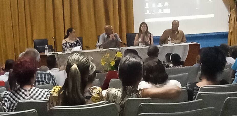 Constata ministra de Educación preparativos para el nuevo curso en Sancti Spíritus (+ post)