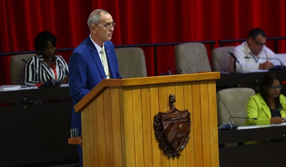 Ministro de Economía: Inflación, escasez de divisas, combustible y energía eléctrica frenan el crecimiento económico