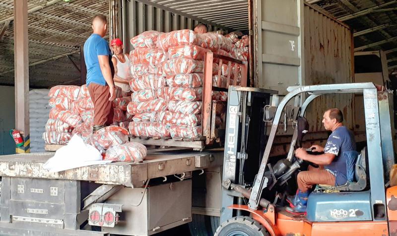 Laboran en entrega de módulos para niños bajo peso y personas en situación vulnerable
