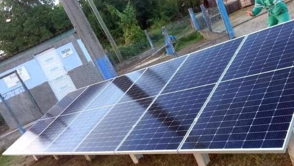 En Sancti Spiritus están instalados equipos que en lugar de energía eléctrica utilizan paneles solares. Foto: Escambray. .