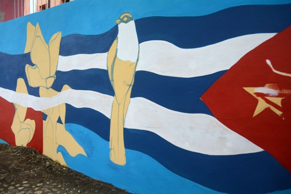 Detalles de las banderas de Cuba y Dominicana, recreadas por los artistas. Foto: Oscar Alfonso Sosa.