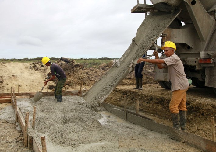Avanza ejecución de elementos prefabricados para parque solar de Cabaiguán