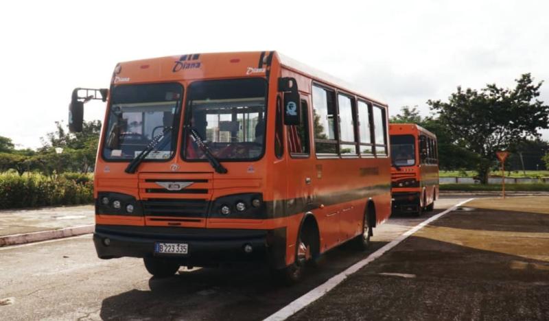 Ómnibus Escolares refuerza transportación en Sancti Spíritus