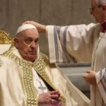 Salud del Papa Francisco mejoró y cesó el pronóstico médico reservado