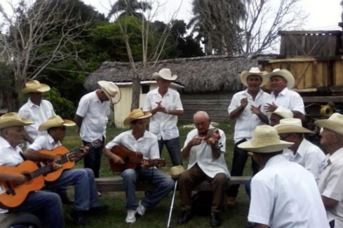 Arroyo Blanco vive sus parrandas