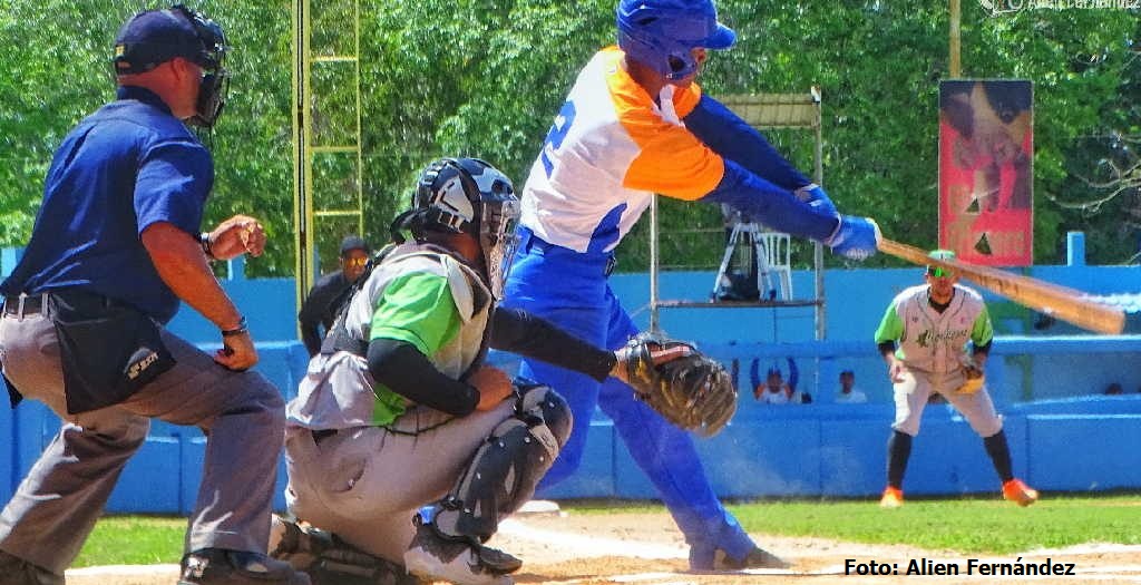 Peñas deportivas de Trinidad confían en sus Gallos