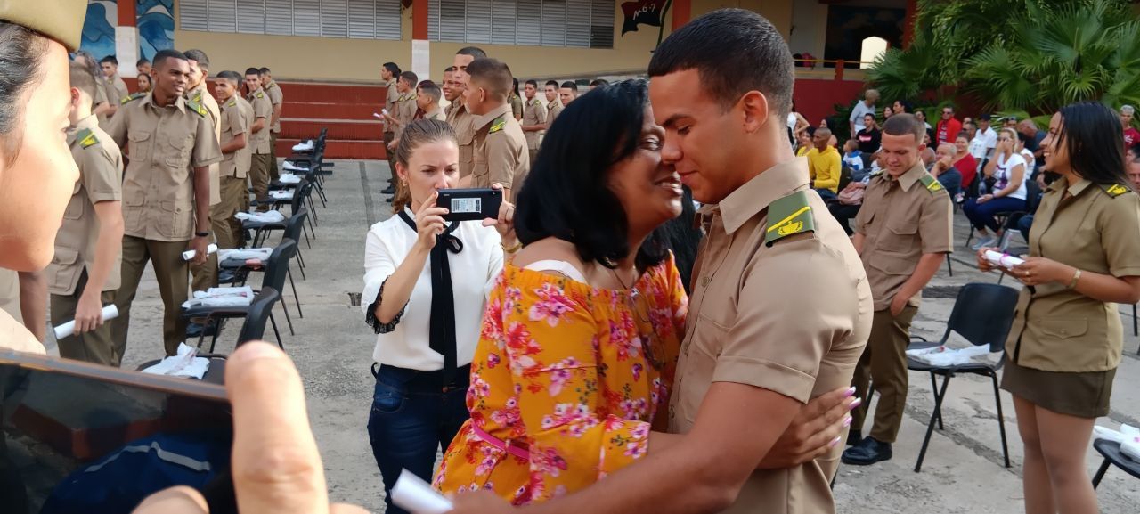 Celebran graduación 45 de los Camilitos espirituanos