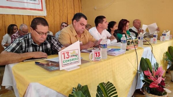 En Cabaiguán se realizó la tercera asamblea en el país en la antesala de la magna cita de los campesinos cubanos. Foto: Escambray.