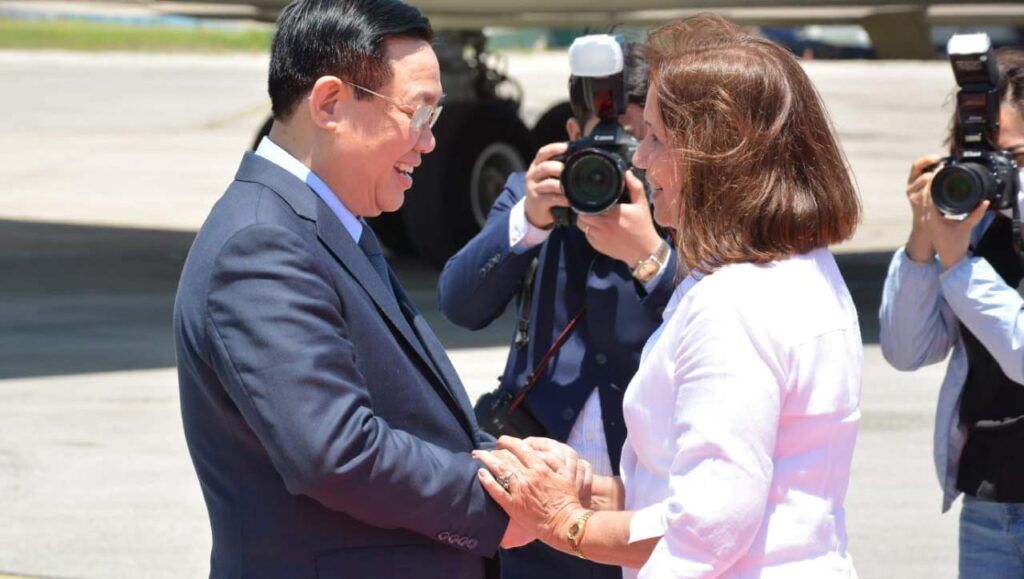 Presidente del Parlamento vietnamita en Cuba para visita oficial
