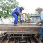 Reparación del puente La Nela, principal obra del ferrocarril espirituano rumbo al 26