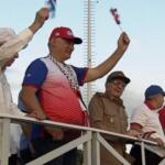 Raúl y Díaz-Canel encabezan desfile por el Día de los Trabajadores en la histórica Plaza de la Revolución