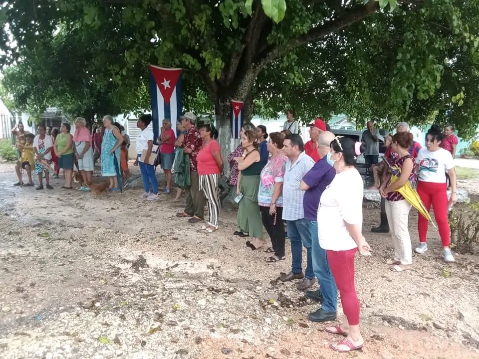 Ministra de Educación asiste a rendición de cuenta en Jatibonico