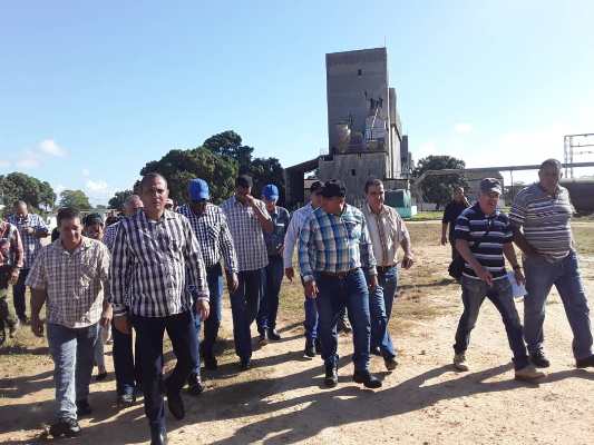 Recorre Sancti Spíritus Salvador Valdés Mesa