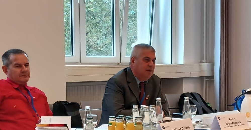 Presente Universidad espirituana en intercambio académico en Alemania