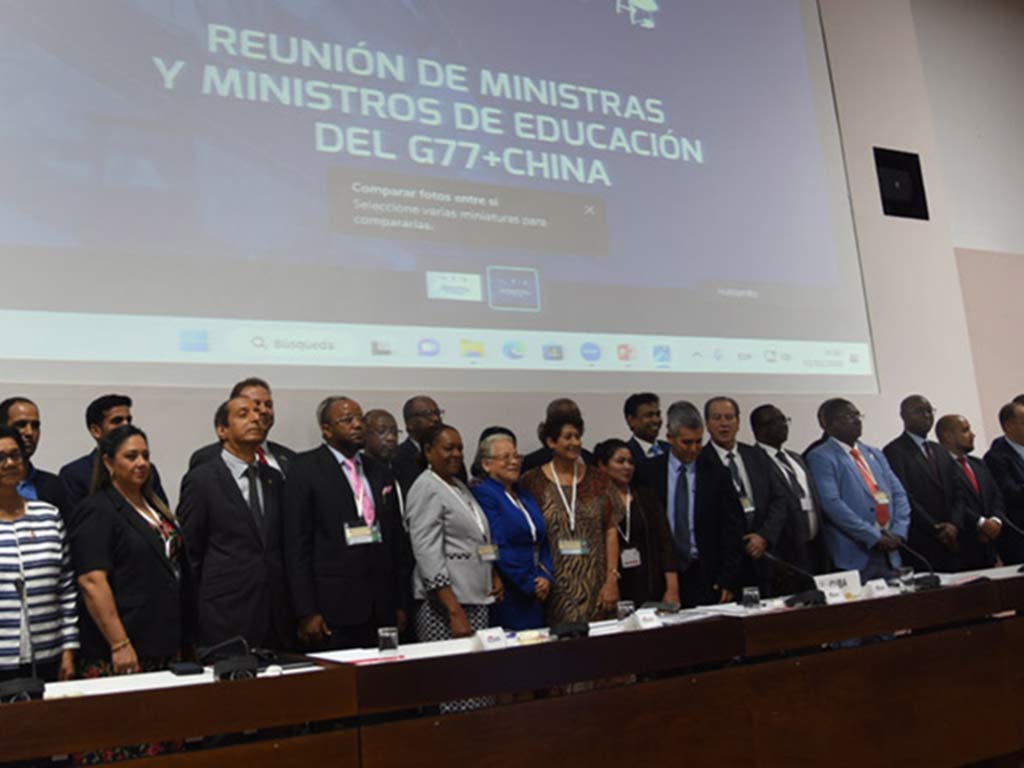 Ministros de G77 más China abogan por mayor inversión educativa
