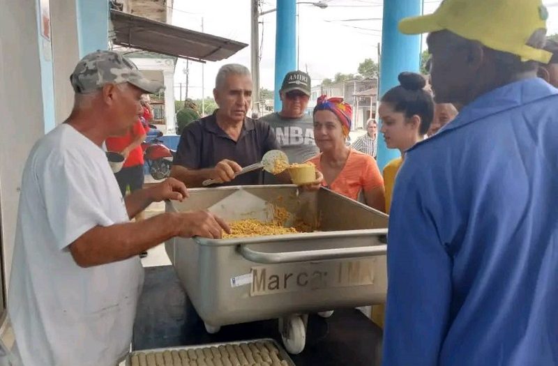 Reconoce máxima autoridad política espirituana respuesta popular durante contingencia energética (+ audios y fotos)