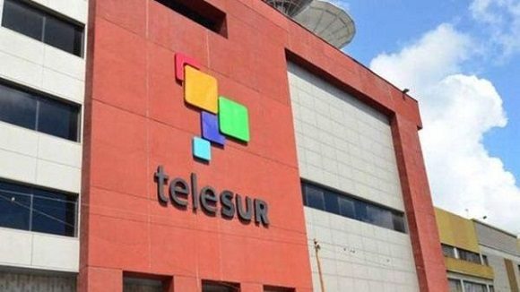 Gobierno de Milei censura señal digital de Telesur en Argentina