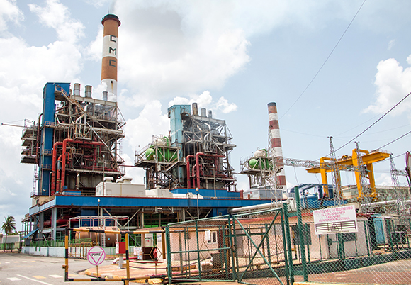 Jóvenes espirituanos contribuyeron a restablecimiento de bloque de termoeléctrica de Cienfuegos