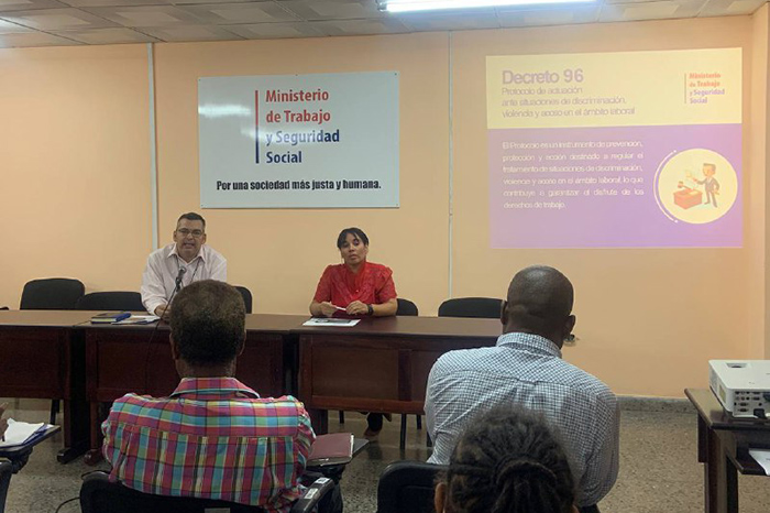 Ante discriminación, violencia y acoso laboral, tolerancia cero en Cuba