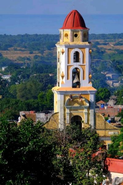 Torre campanario del Museo Nacional de la Lucha contra bandidos luce todo su esplendor