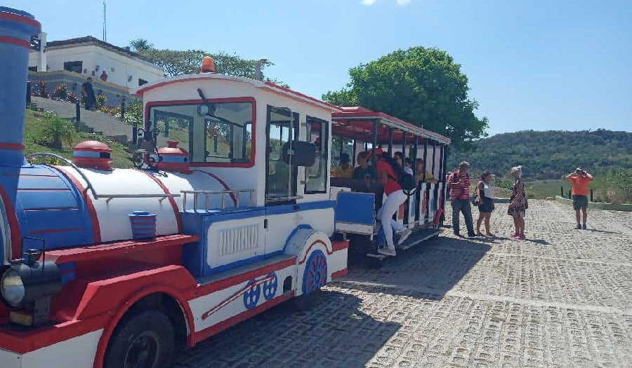 Tren turístico retoma sus servicios
