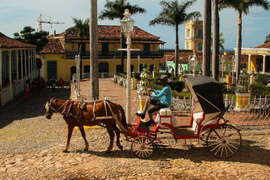 La otra cara del turismo: Realidades y retos en la recuperación del sector en Trinidad