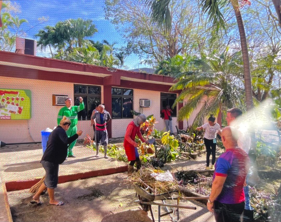 Extienden brazos solidarios trabajadores de Islazul al oriente cubano