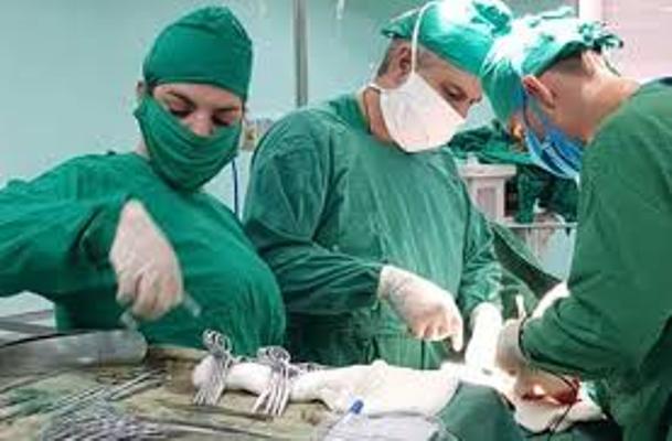 Servicio espirituano de Urología sobresale en cirugías por mínimo acceso