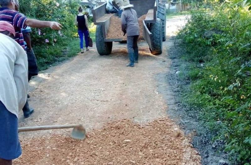 Empresa de Construcción y Montaje de Sancti Spíritus avanza en mejora vial y producción de materiales