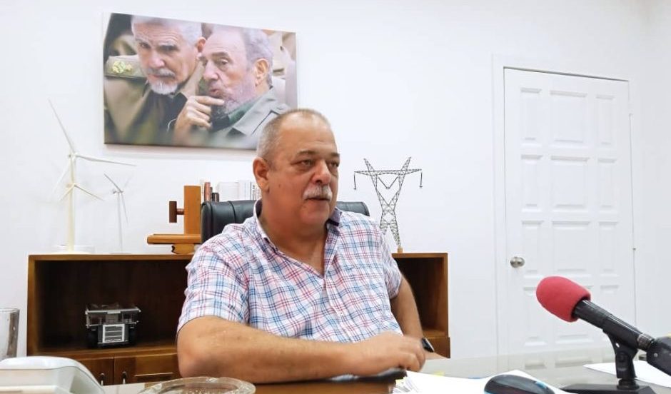 Responde ministro de Energía y Minas a inquietudes de la población