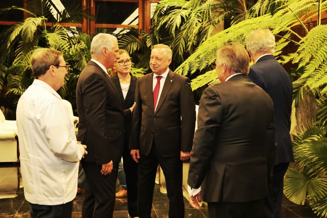 Recibe Díaz-Canel a gobernador de San Petersburgo