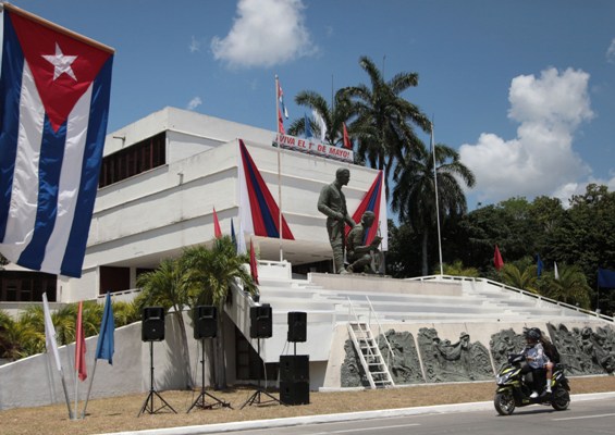 Sancti Spíritus respira trabajo y motivaciones por el Primero de Mayo