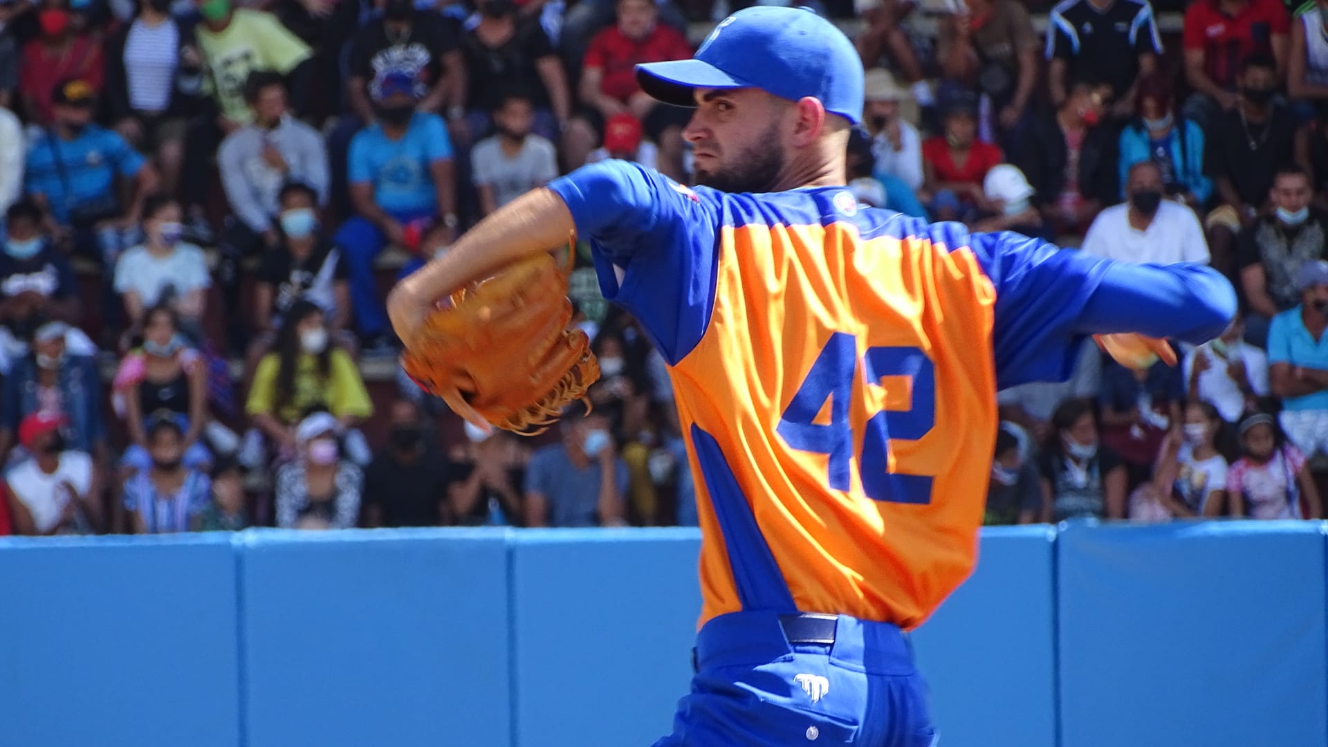 Pitcher espirituano Yankiel Mauris se va para Canadá (+ video)